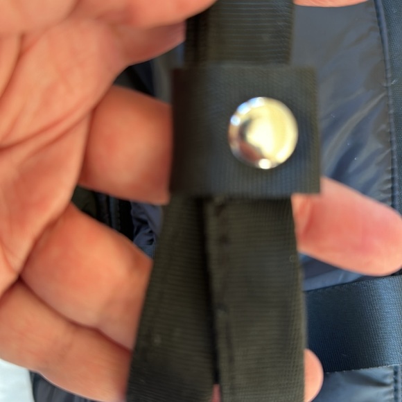 Quilted GAIAM lite traveler duffel bag - Picture 6 of 16